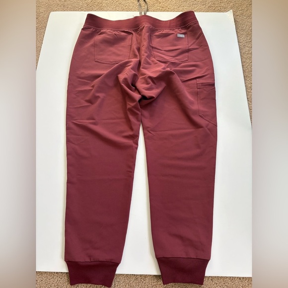 Figs Zamora 2.0 Jogger Scrub Bottoms Size XL Dark Cherry Red New with Flaws* - Picture 5 of 11